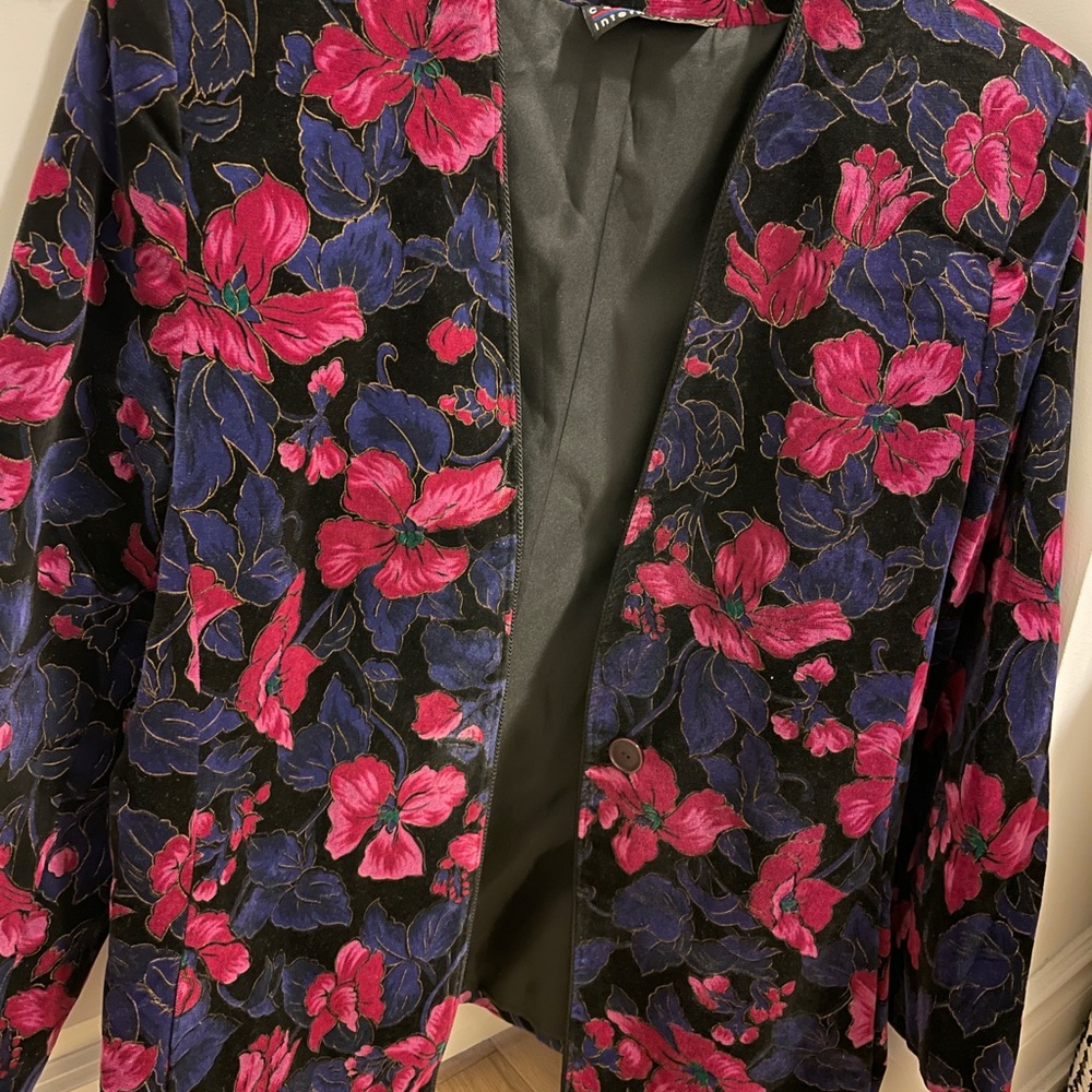 Vintage Collections Internationale Floral Blazer